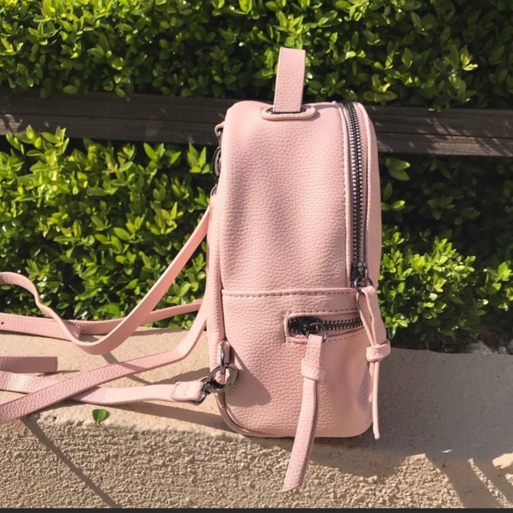 Pink JustFab backpack - Picture 3 of 6